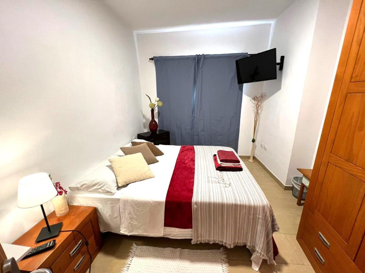 Alcamar Habitacion Privada Con Bano Compartido Cerca Al Mar! Appartement Alcalá la Real Buitenkant foto